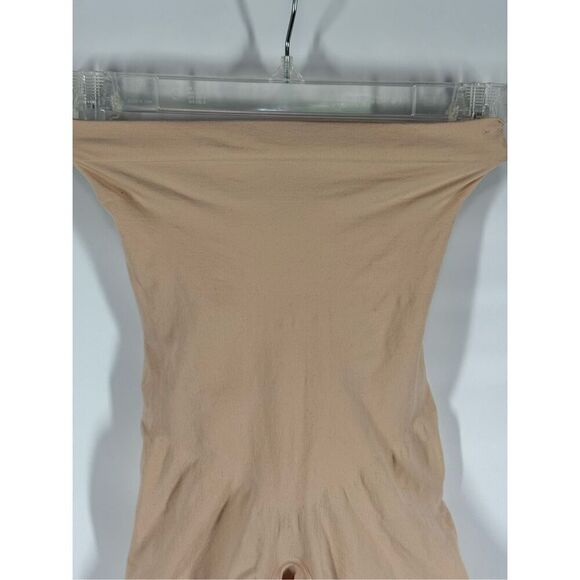 Spanx High waist thigh short shaper size large - Picture 7 of 7